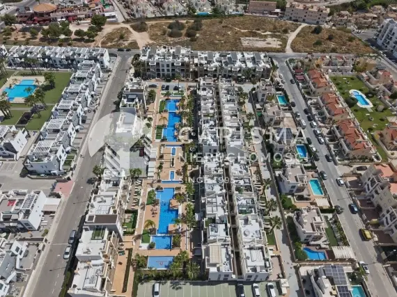 (38) Nowoczesny apartament w Orihuela Costa z tarasem, basenem i wyposażeniem, La Zenia
