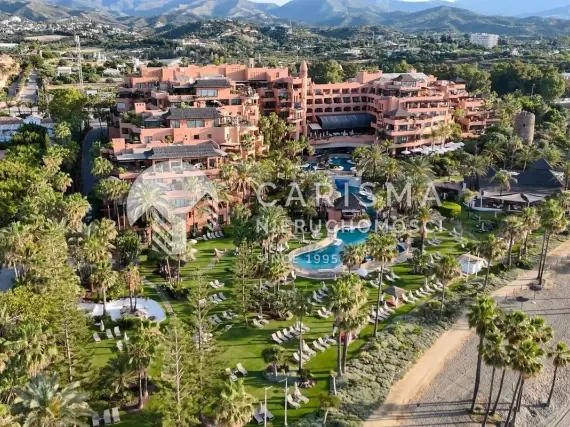Luksusowy apartament w 5* hotelu, w pierwszej linii brzegowej, Estepona, Costa del Sol 1