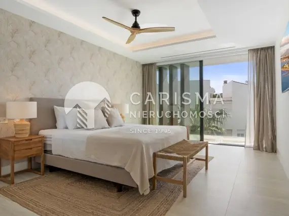 (21) Luksusowy apartament  z widokiem na morze, w pierwszej linii brzegowej, Estepona, Costa del Sol