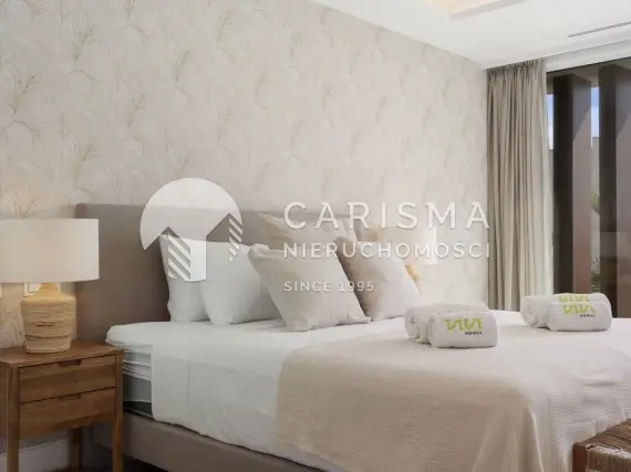 (22) Luksusowy apartament  z widokiem na morze, w pierwszej linii brzegowej, Estepona, Costa del Sol