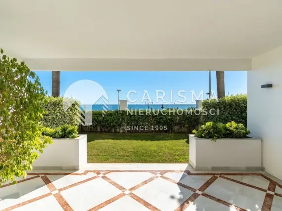 Luksusowy apartament w pierwszej linii brzegowej, Estepona, Costa del Sol 1