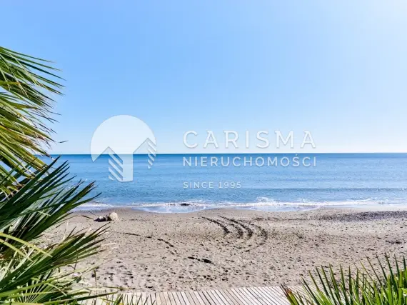 Piękny apartament w pierwszej linii brzegowej, Estepona, Costa del Sol 1
