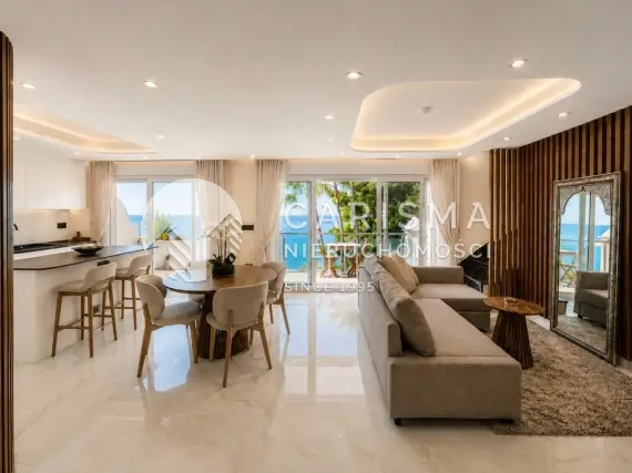 Wspaniały penthouse w pierwszej linii brzegowej, Estepona 1