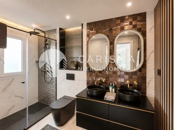 (16) Wspaniały penthouse w pierwszej linii brzegowej, Estepona