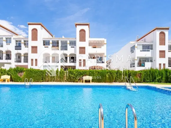 (43) Penthouse w La Ciñuelica, Punta Prima z prywatnym tarasem dachowym i jacuzzi