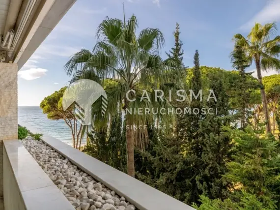 (16) Apartament w pierwszej linii brzegowej z widokiem na morze, Marbella