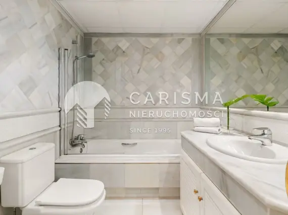 (26) Apartament w pierwszej linii brzegowej z widokiem na morze, Marbella
