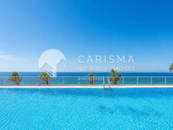 (31) Apartament w pierwszej linii brzegowej z widokiem na morze, Marbella