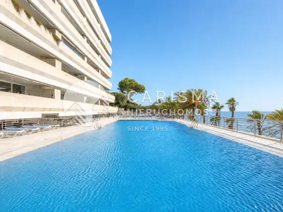 (32) Apartament w pierwszej linii brzegowej z widokiem na morze, Marbella