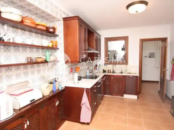 (5) Przestronna willa w Moraira z widokiem na morze